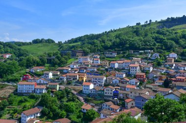  İspanya 'nın kuzeyindeki Bilbao şehrinin panoramik manzarası.