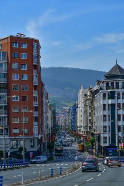 İspanya 'nın kuzeyindeki Bilbao şehrinin panoramik manzarası.
