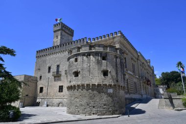 İtalya 'nın Puglia kentinde Nard' ın tarihi merkezinde bir şato..