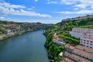 Portekiz 'deki Porto şehrinin panoramik görüntüsü.