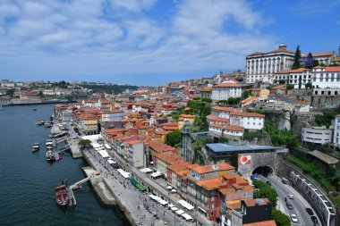 Portekiz 'deki Porto şehrinin panoramik görüntüsü.