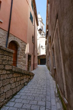 Cusano Mutri caddesi, İtalya 'nın Campania şehrinde bir köy..