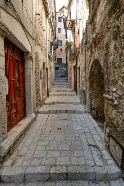 Cusano Mutri caddesi, İtalya 'nın Campania şehrinde bir köy..