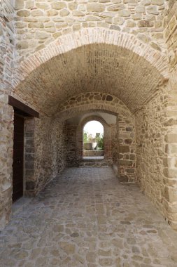 Colobraro 'da bir sokak, İtalya' nın Basilicata bölgesinde bir köy..