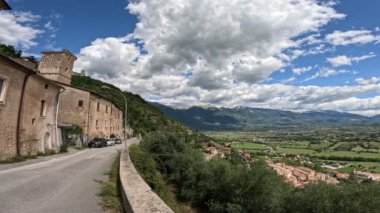 İtalya 'nın Lazio şehrinde yer alan Alvito köyünün manzarası.