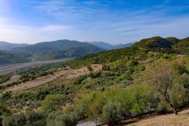 İtalya 'da Basilicata' da bir köy olan Noepoli 'den manzara.