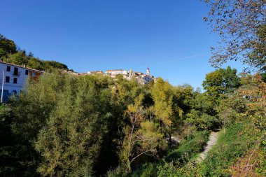 İtalya 'nın Molise kentindeki Sepino' nun manzarası..