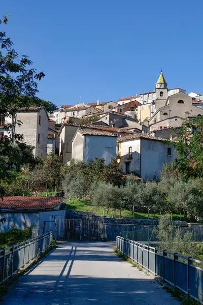 İtalya 'nın Molise kentindeki Sepino' nun manzarası..