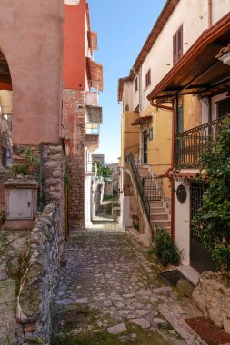 Minturno 'da küçük bir sokak, İtalya' da Lazio 'da bir kasaba..