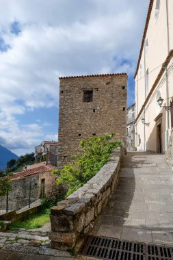Roccagloriosa 'nın karakteristik bir caddesi, İtalya, Campania' da bir kasaba..