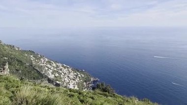 İtalya 'daki Amalfi Sahili manzarası.