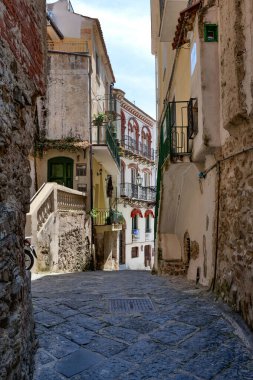 Agropoli 'de bir sokak, İtalya' nın Campania şehrinde küçük bir kasaba..