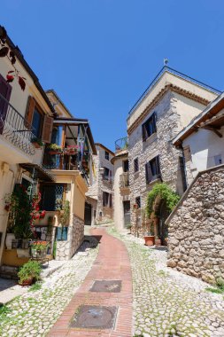 Veroli caddesi, İtalya 'nın Frosinone eyaletinde eski bir kasaba..