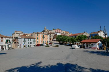 Salcito 'da bir meydan, İtalya' nın Campobasso eyaletinde küçük bir kasaba..