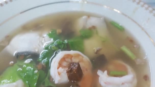 Mingau Sopa Arroz Cozido Com Frutos Mar Camarões Lulas Peixes — Vídeo de Stock