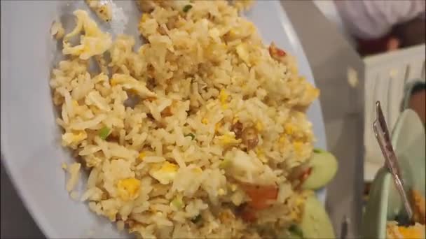 Krewetki Smażone Ryż Krewetek Warzywa Ryż — Wideo stockowe
