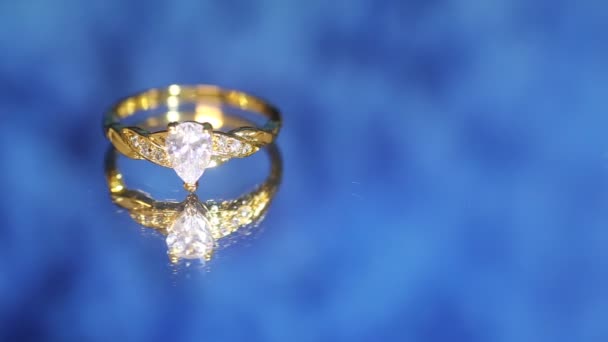 Anello Oro Decorato Con Diamanti — Video Stock