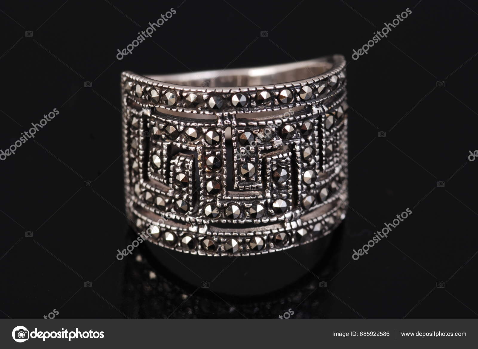 Imágenes de Wedding ring vector libres de derechos | DepositPhotos, image size:1600x1171