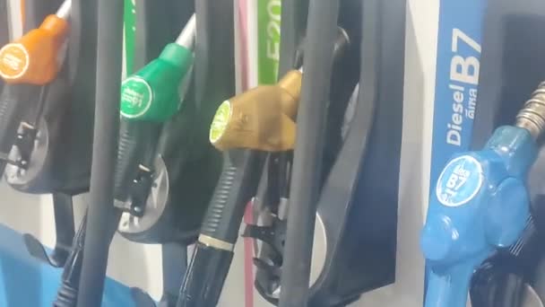 Benzin Stasyonu Benzin Pompası Nozül Tabancası Eklendi — Stok video