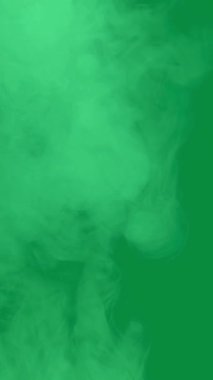 Yeşil ekran üzerinde yüksek kaliteli bir duman örtüsü.