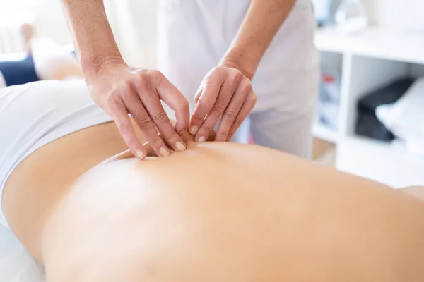 Crop Anonymous Female Massage Therapist Rubbing Back Patient Hands Rehabilitation — Stock Photo, Image