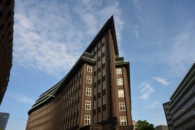 Hamburg, Almanya - 16 Haziran 2023: Chilehaus veya Şili Tuğla Ekspresyonizm Ofisi Dış Bina.