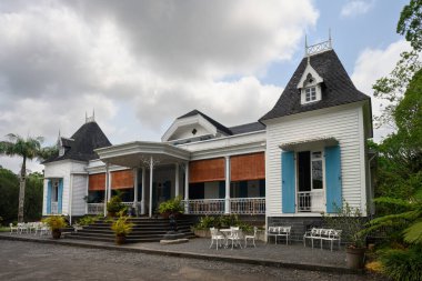 Le Domaine des Aubineaux Çiftlik Müzesi Mauritius 'un dışında, Forest Side, Curepipe' da çay yolu üzerinde.