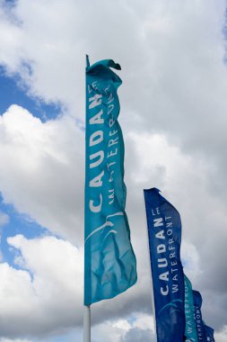 Port Louis, Mauritius - 25 Ekim 2023: Le Caudan Rıhtımı Bayrağı