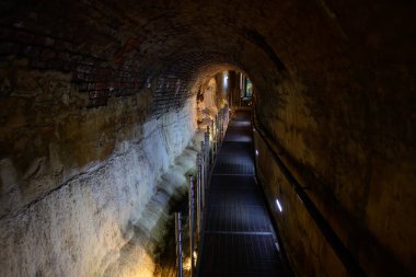 Batı Bohemya 'daki Karlovy Vary Vrdlo Termal Sıcak Bahar Tüneli