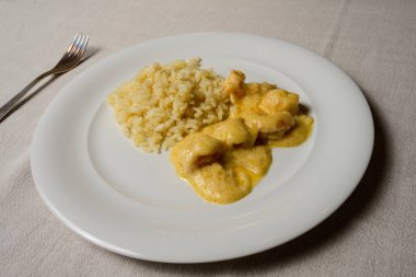 Venetian Riso Pilaf Rice ile Veloute soslu Scampi Thermidor