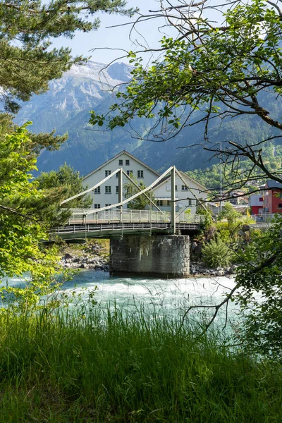 Szwajcarski Most Nad Rzeką Reuss Ładny Słoneczny Dzień Nikt Nie — Zdjęcie stockowe