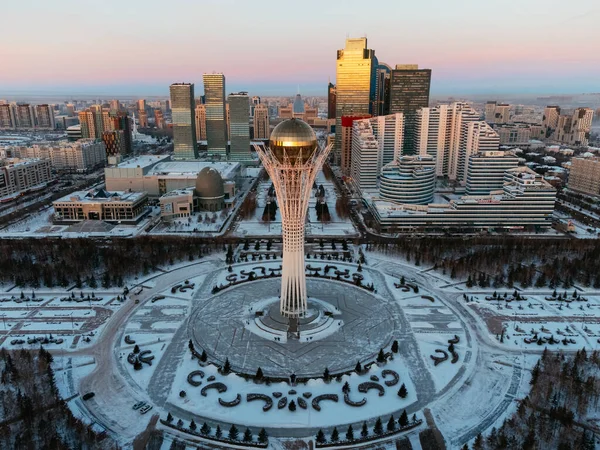 Flygdrönare Nur Sultan Kazakstan Qazaqstan Centrum Med Skyskrapor Och Baiterek Stockbild