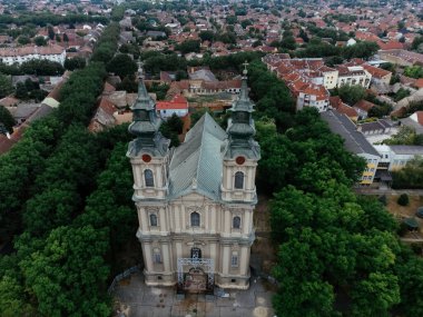 Sırbistan 'ın Avila Katedrali Subotica kentindeki St. Theresa' nın insansız hava aracı görüntüsü.