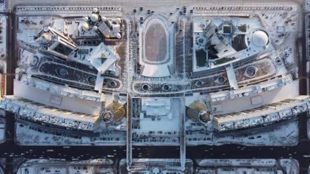 Drohnenflug Über Dem Stadtzentrum Von Astana Mit Wolkenkratzern Und Baiterek — Stockvideo