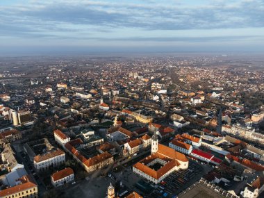 Sombor kasabası, meydan ve mimari, Sırbistan ve Avrupa Voyvodina bölgesinin insansız hava aracı görüntüsü