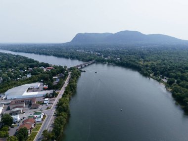 Drone Mont-Saint-Hilaire Beloeil ve River re du Richelieu