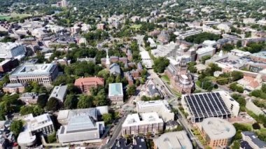 Harvard Yard, Cambridge, Massachusetts, ABD üzerindeki İHA uçuşu