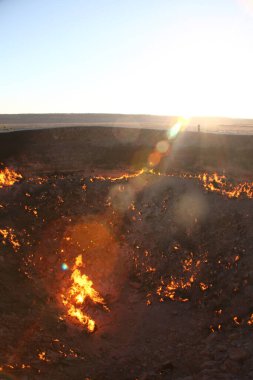 Darvaza Gaz Krateri, Karakum Çölü, Türkmenistan.