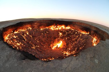 Darvaza Gaz Krateri, Karakum Çölü, Türkmenistan.