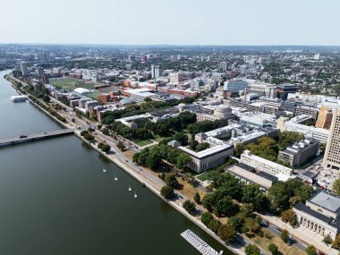 Yazın Massachusetts Teknoloji Enstitüsü, MIT. Massachusetts, Boston, ABD.