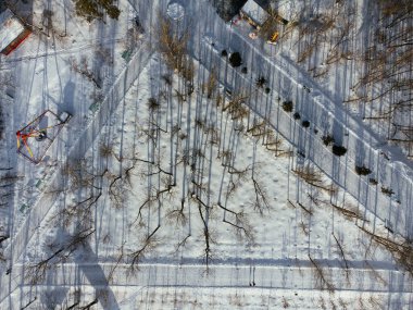 Uralsk şehir merkezinin havadan görünüşü, Central Park, şehir merkezi, Kazakistan.