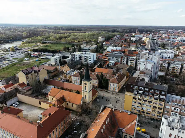 Sırbistan 'da küçük bir kasabanın havadan görünüşü. Panchevo