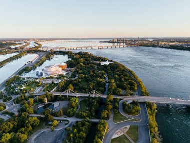 24 Mayıs 2025. Montreal 'deki Formula 1 Circuit Gilles Villeneuve' un helikopter uçuş görüntüsü. Quebec, Kanada.