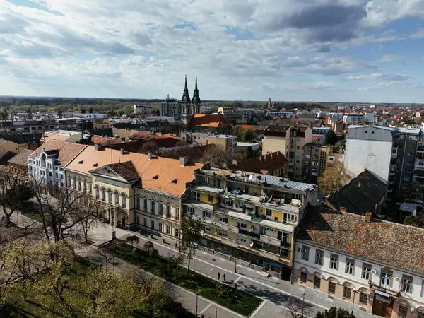 Sırbistan 'da küçük bir kasabanın havadan görünüşü. Panchevo