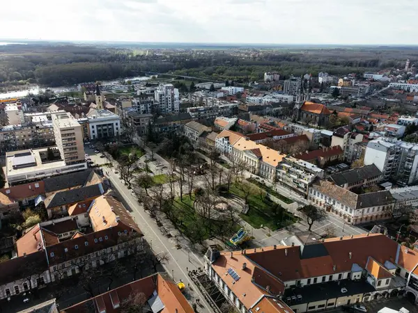 Sırbistan 'da küçük bir kasabanın havadan görünüşü. Panchevo