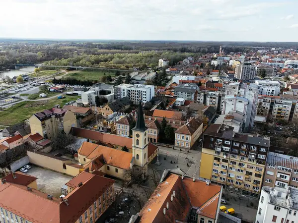 Sırbistan 'da küçük bir kasabanın havadan görünüşü. Panchevo