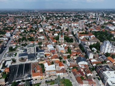 Sırbistan 'da küçük bir kasabanın havadan görünüşü. Panchevo