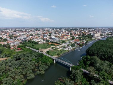 Sırbistan 'da küçük bir kasabanın havadan görünüşü. Panchevo