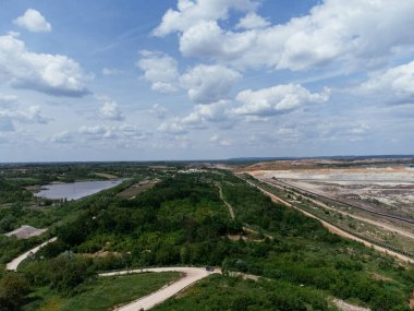 Kömür madenciliğinde Kolubara çukuru bu arada. Lazarevac, Sırbistan.