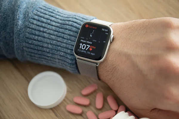 Alanya Turcja Lutego 2019 Man Hand Apple Watch Series Heart — Zdjęcie stockowe